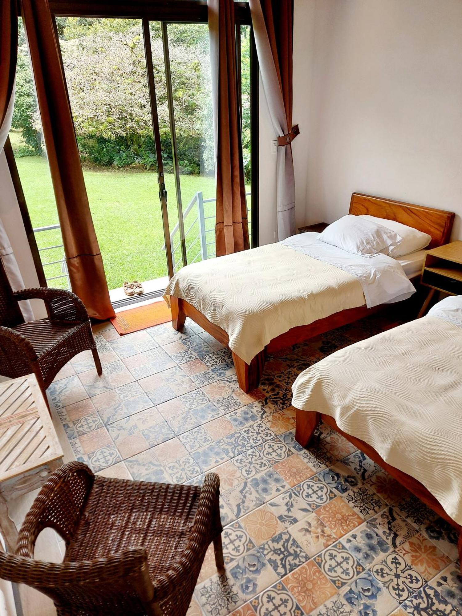Yerbabuena Lodge Monteverde Exteriör bild